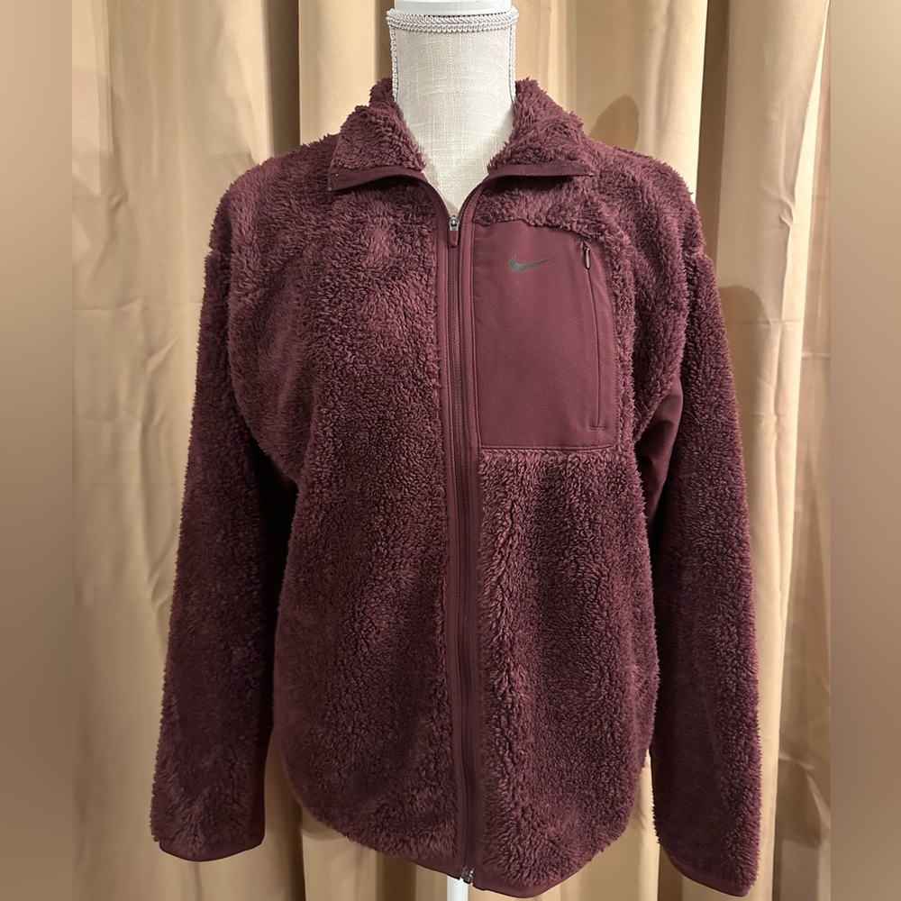 Nike Women’s Therma-Fit Sherpa Jacket